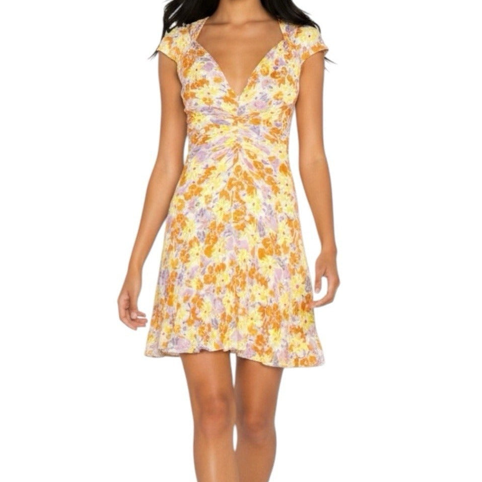 Short sleeved V neck pleated mini dress